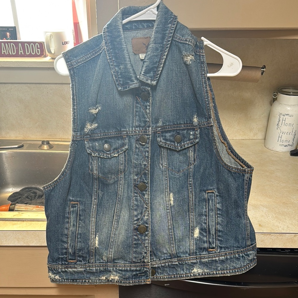 American Eagle Outfitters Distressed Denim Vest